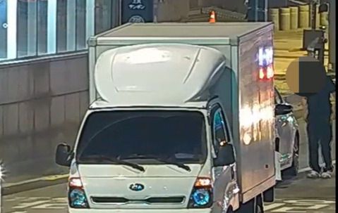 하차 당시에는 B씨(검은색 옷)가 운전석에서 내렸다. [서울 중랑경찰서 제공]