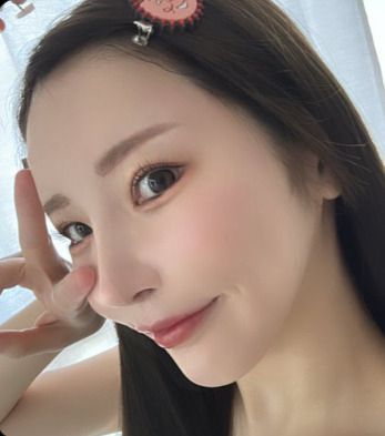 간호사이자 미용 인플루언서 '라라'. [X, 오리콘뉴스]