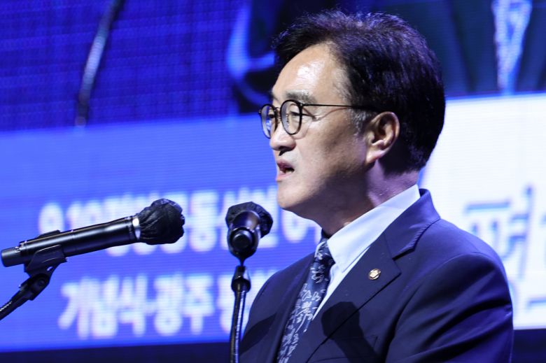 19일 오후 광주 서구 김대중컨벤션센터 다목적홀에서 열린 '9·19 평양공동선언 6주년 기념식'에서 우원식 국회의장이 발언하고 있다. [연합]