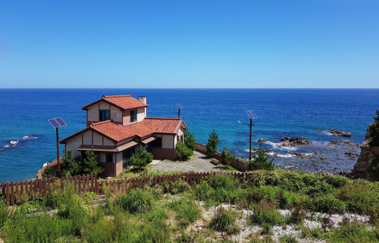 죽변 수산물 폭풍흡입후, ‘폭풍속으로’ 드라마 세트장 산책