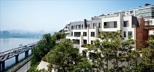 용산구 한남동에 위치한 주택 단지 모습. 사진은 기사와 직접적 관련 없음. [연합]