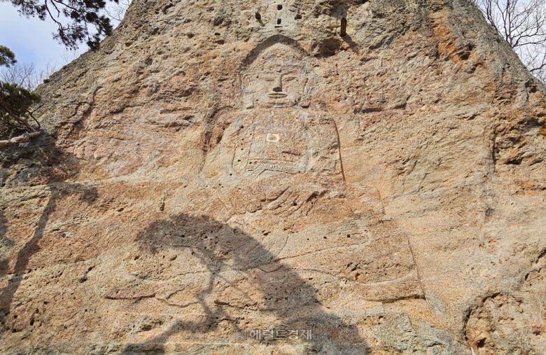 동불암 마애불