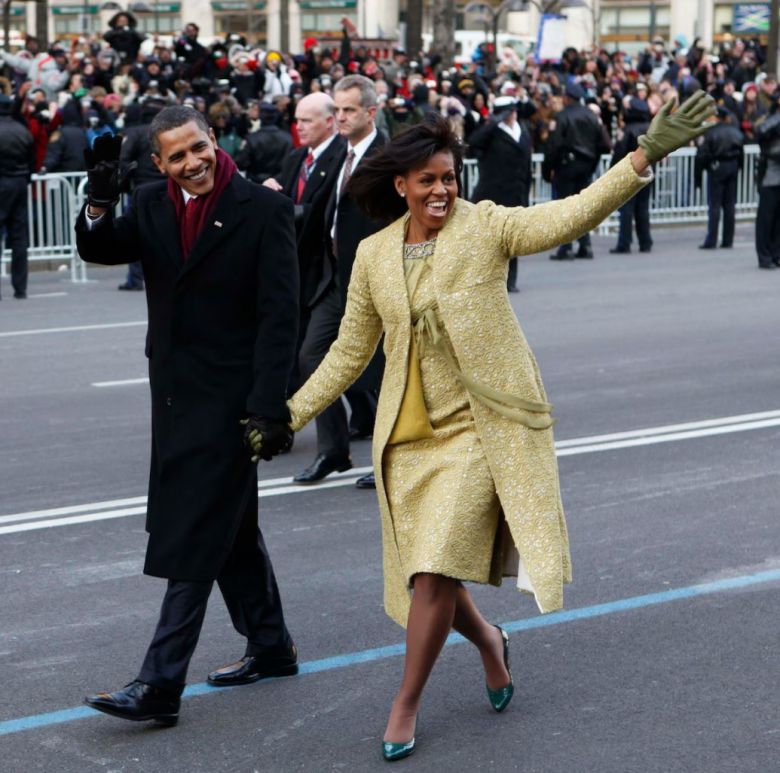 2009년 1월 미셸 오바마 전 여사가 버락 오바마 전 대통령과 대통령 취임식 퍼레이드에 참여한 모습. [로이터]