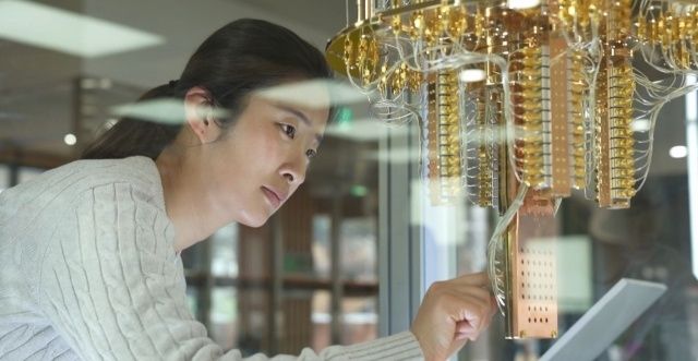 국내 연구진이 양자컴퓨터를 점검하고 있다. [헤럴드DB]