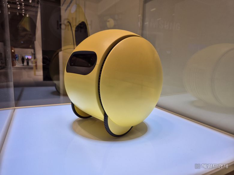 삼성전자가 올 5~6월 중 출시 예정인  AI 컴패니언 로봇 ‘볼리’. 김현일 기자