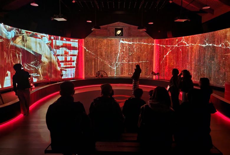 샘센터의 몰입형 미디어 공간