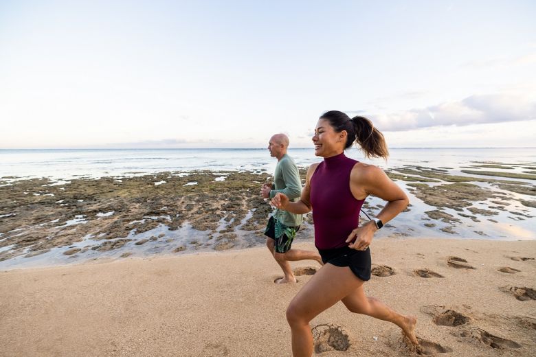 하와이 해변 달리기[하와이안 항공 제공]