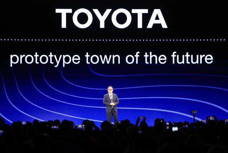 올해 CES 2025 개막에 앞서 미국 네바다주 라스베이거스 만달레이베이 컨벤션센터에서 열린 도요타 프레스 콘퍼런스에서 참가한 토요다 아키오 도요타자동차 회장 [연합]