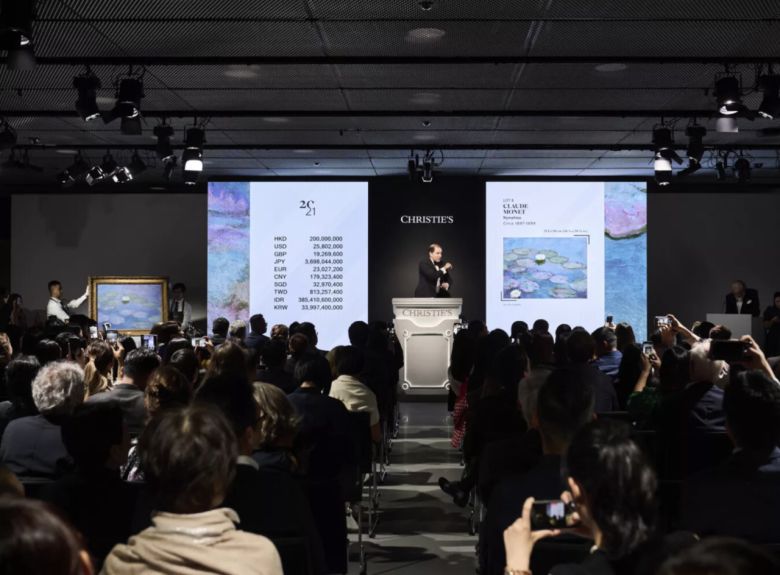 지난해 9월 홍콩 크리스티 경매장에서 낙찰된 클로드 모네의 ‘수련’은 그간 아시아 경매에서 판매된 모네 작품 가운데 최고가작으로 기록됐다.  [크리스티]