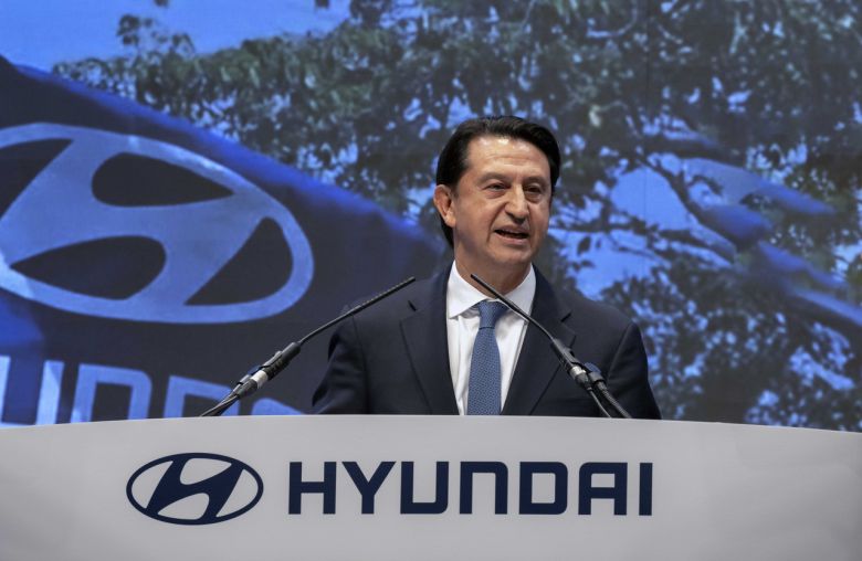 현대차 최고경영자(CEO)인 호세 무뇨스 사장이 지난 20일 서울 서초 엘타워에서 열린 현대차 제57기 정기 주주총회에서 발언하고 있다. [현대차 제공]