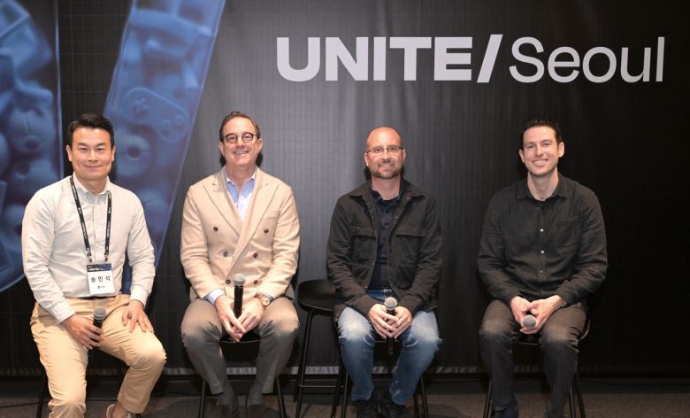 송민석(왼쪽) 유니티코리아 대표, 맷 브롬버그 유니티 CEO, 애덤 스미스 유니티 엔진 부문 프로덕트 SVP, 트레버 캠벨 유니티 APAC 디맨드 광고 사업부 총괄이 행사에서 질의응답을 진행하는 모습 [유니티 제공]