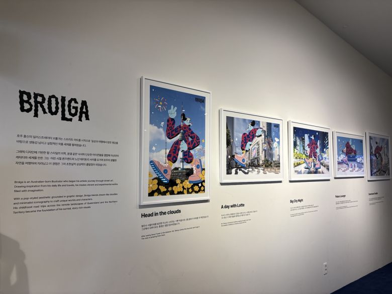 서울 성수동에서 진행되는 롯데백화점 LTM 팝업스토어에서 아티스트 브롤가가 롯데타운 명동에 영감을 받아 그린 작품들이 전시되고 있다. 강승연 기자