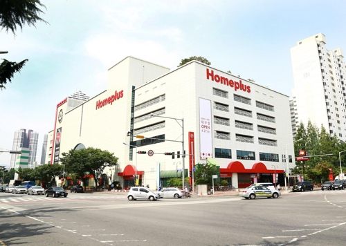 대구 홈플러스 1호점, 현재는 폐점 후 부동산 개발도 중단 상태 [연합]