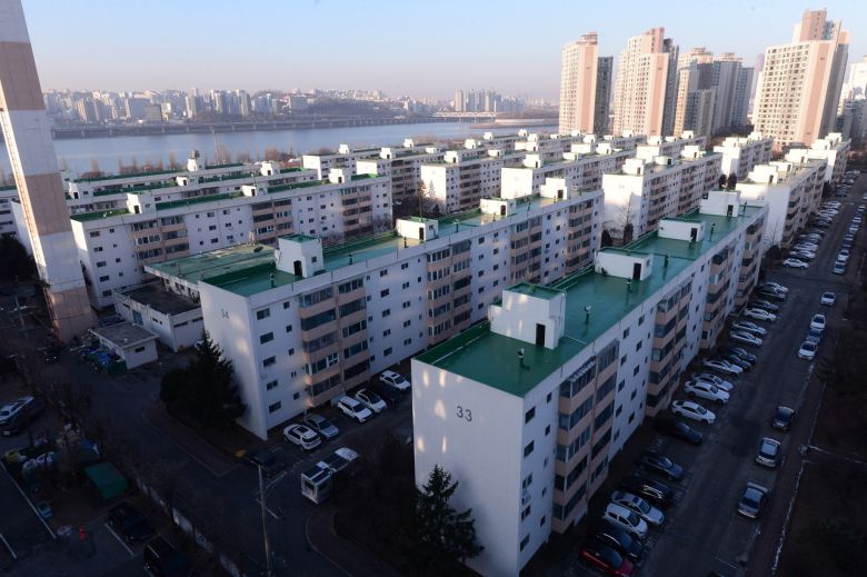 서울 용산구 이촌동 한강맨션 전경. [박해묵 기자]