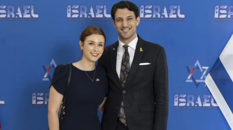 지난 21일(현지시간) 워싱턴 DC의 이스라엘 대사관 인근에서 발생한 총격사건으로 사망한 이스라엘 공관원 야론 리쉰스키(30·오른쪽)와 사라 밀그림(26). [CNN 캡처]