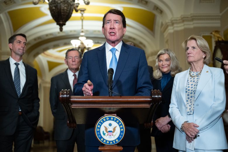 스테이블 코인을 제도권으로 편입하는 지니어스 법안(GENIUS Act)을 발의한 의원 중 한 명인 빌 해거티 공화당 상원 의원. [UPI]