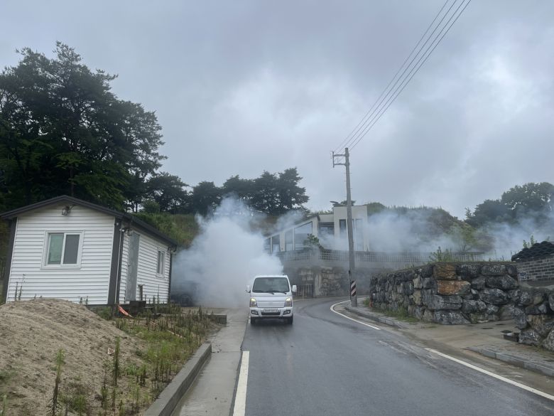 영주시가 오는 10월까지 매주 금요일을 ‘일제 방역의 날’로 지정, 운영한다[영주시 제공]
