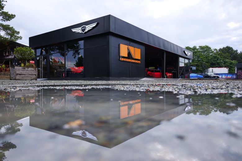 제네시스가 르망 24 현장에 마련한 부스 [제네시스 제공]