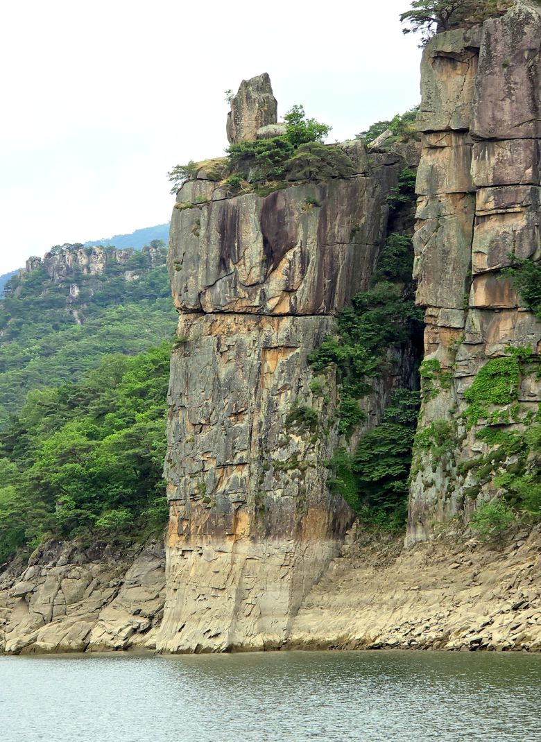 옥순봉 촛대바위