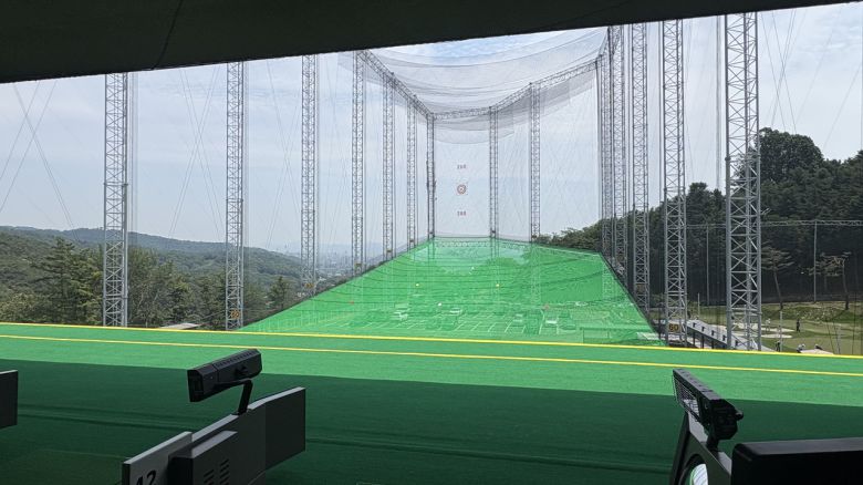 19일 방문한 워커힐 골프클럽의 인도어 연습장. 신현주 기자