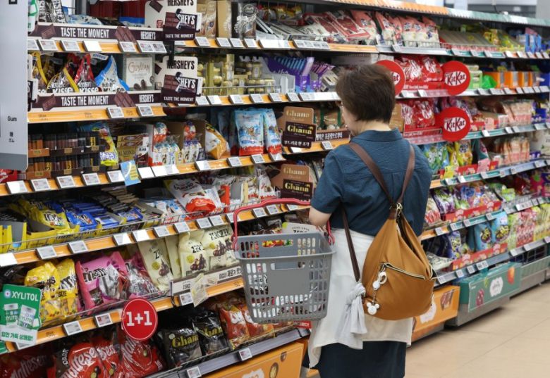 장을 보는 시민 [연합]