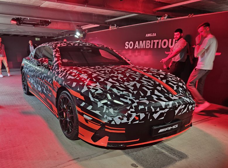 ‘콘셉트 AMG GT XX’의 첫 번째 양산형 모델명 ‘AMG C590’ 외관. 독일 아팔터바흐=서재근 기자
