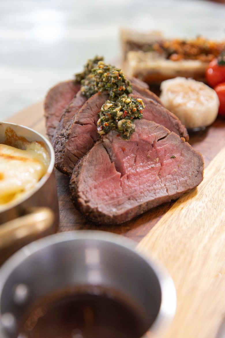 두툼한 안심 스테이크