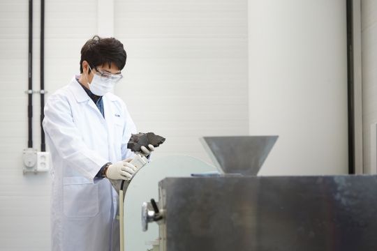 한국지질자원연구원 연구진의 연구모습. 기사와 직접적 관련은 없음.[헤럴드DB]