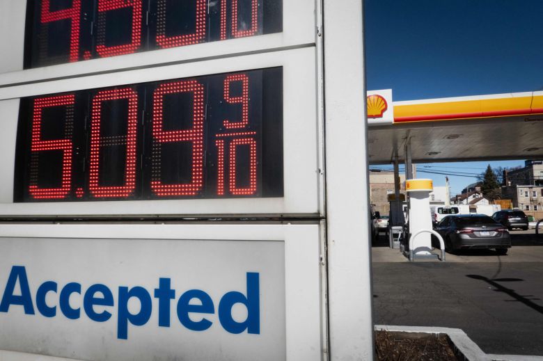 미국 일리노이주 시카고의 한 주유소에 휘발유 가격이 표시돼 있다. [AFP]
