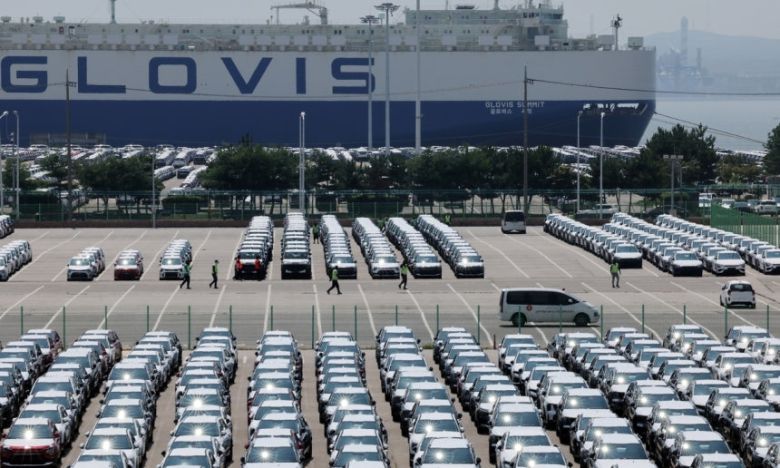 경기도 평택항 부근에 수출용 차들이 세워져 있다. [연합]