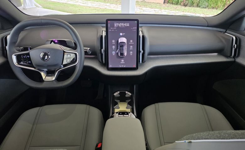 EX30 크로스컨트리 실내. 서재근 기자