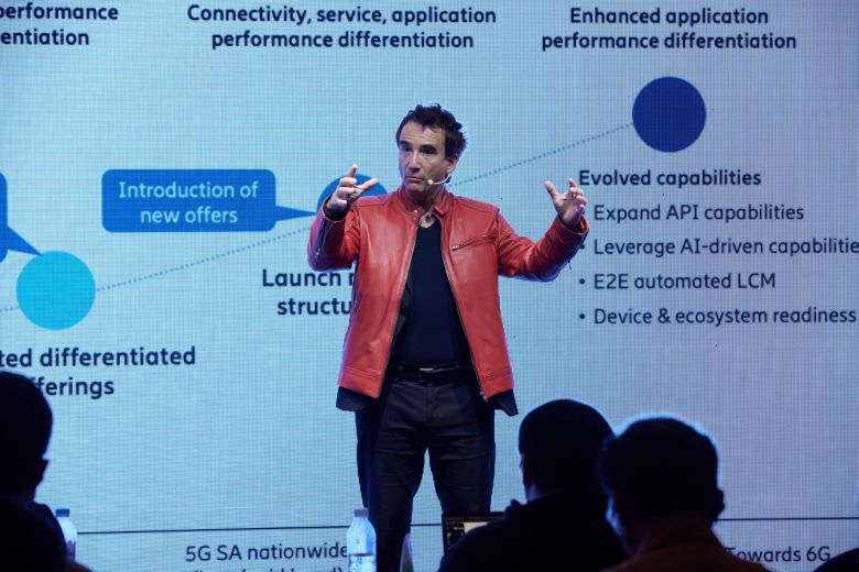 22일 미샤 돌러 에릭슨 본사 신기술 담당 부사장이 서울 이태원에서 열린 ‘에릭슨 이노베이션 데이 2025’ 기자간담회에 참석해 발언하고 있는 모습 [에릭슨 제공]