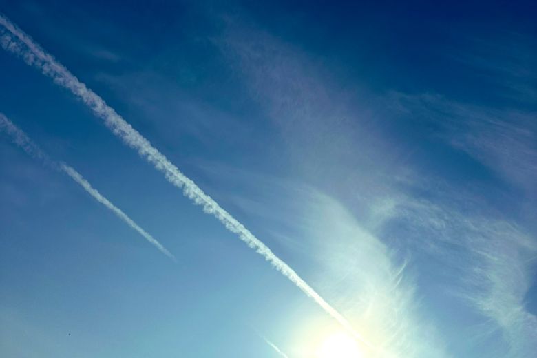 비행운.[X(구 트위터) 갈무리]