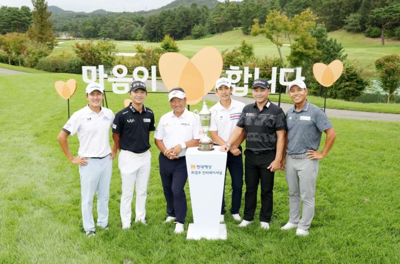 KPGA 투어 현대해상 최경주 인비테이셔널 개막을 앞두고 포즈를 취하는 선수들. 왼쪽부터 김백준 옥태훈 최경주 이수민 이태훈 문도엽   [KPGA 제공]