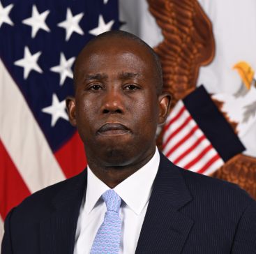 얼 매튜스 미국 국방부 법률고문  [미국 국방부 홈페이지]