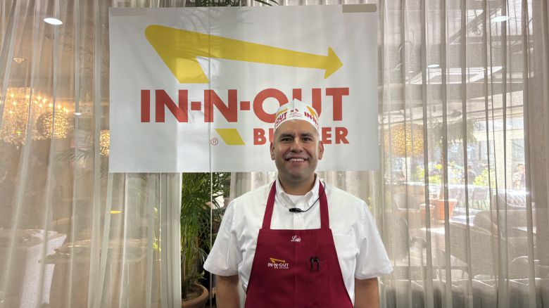 루이스 해외 이벤트 담당 메인 셰프가 기념 사진을 찍고 있다. 박연수 기자