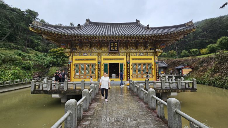 서담암 극락보전