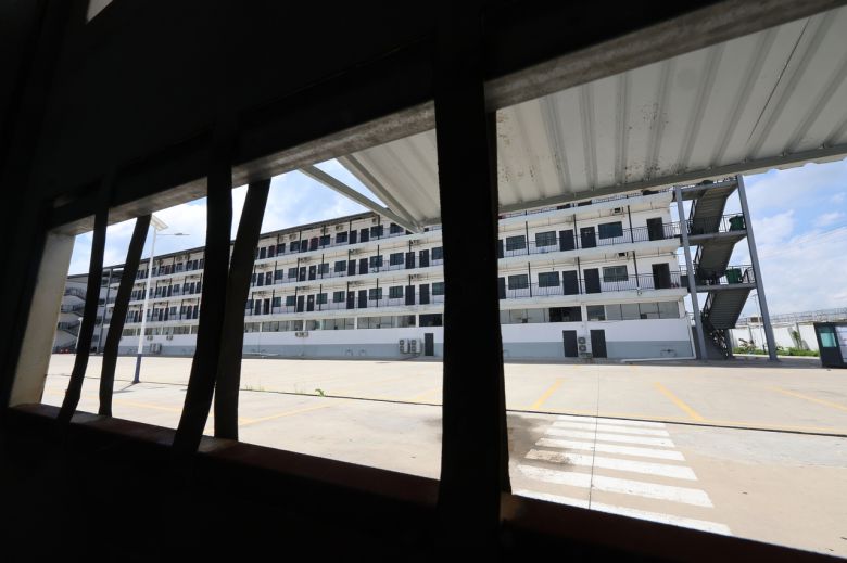 캄보디아에서 한국인 납치ㆍ감금이 잇따라 발생하며 정부가 대응에 나선 가운데 지난 16일(현지시간) 캄보디아 프놈펜 인근 프린스그룹이 운영하는 범죄단지로 알려진 태자단지의 모습. [연합]