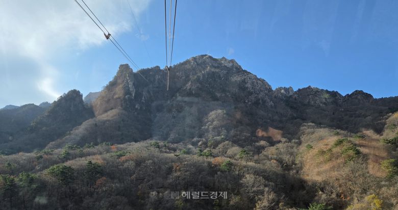 설악산 케이블카에서 바라본 풍경