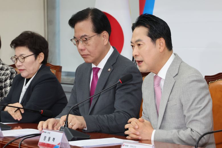 장동혁 국민의힘 대표가 국회에서 열린 ‘혼용무도’ 이재명 정권 6개월 국정평가 회의에서 발언하고 있는 모습  [연합]