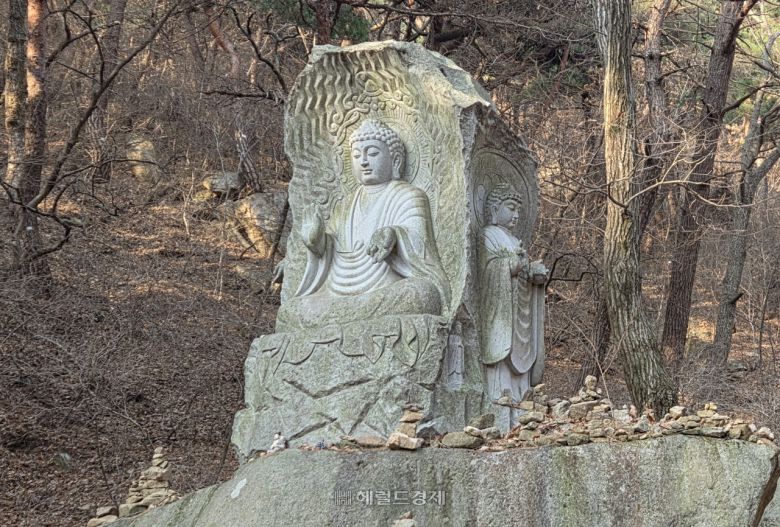 수덕사 사면석불