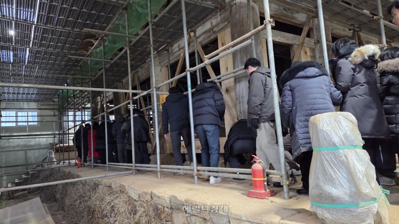 보수 중인 미황사 대웅전 [내부 공사 촬영 허가 받았음]