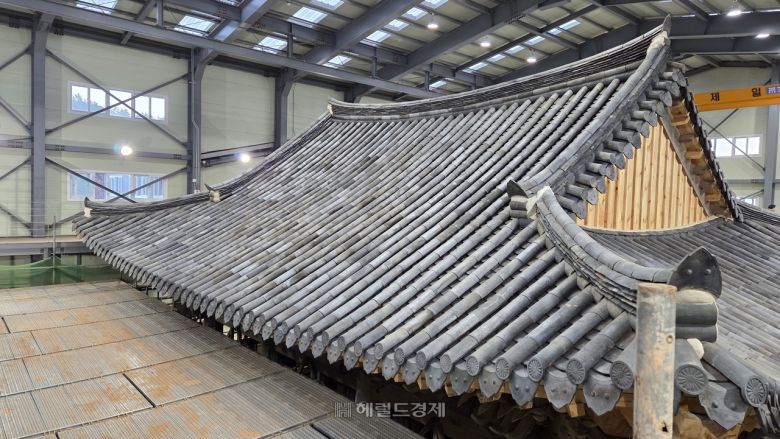 보수 중인 미황사 대웅전 [내부 공사 촬영 허가 받았음]