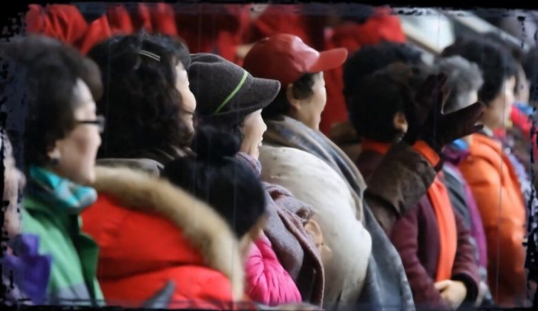 평창 올림픽 유치를 위한 IOC의 최종 실사 때 아바의 명곡 ‘I Have a Dream’을 부른 평창 어르신들들의 열정 어린 모습. 이 열정은 송어축제의 성공과 확장으로 이어졌다.