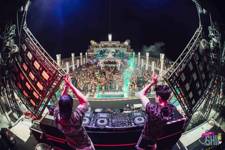 부산을 모항으로 하는 크루즈의 K-컬쳐 파티