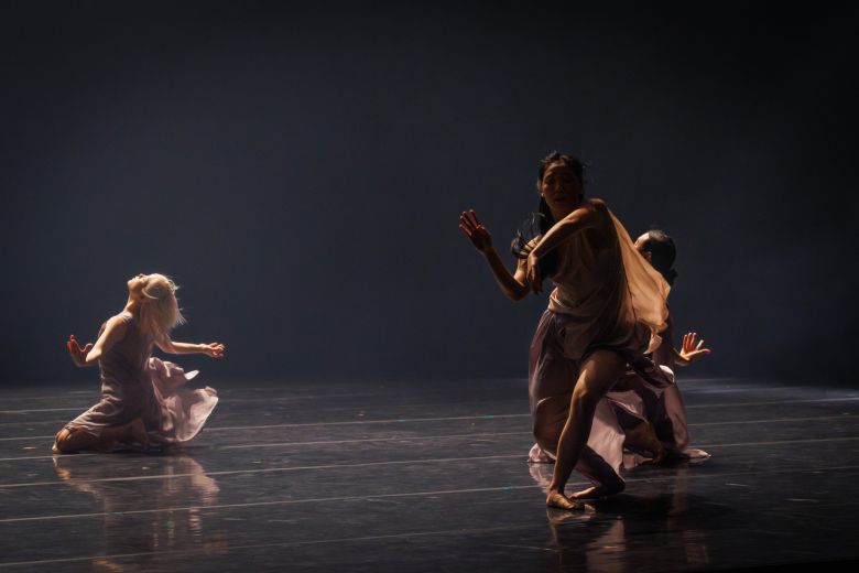 휴먼스탕스 신작 무용 ‘이윽고’ [한국문화예술위원회 제공]