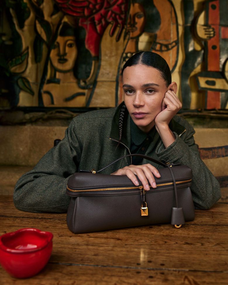 로로피아나 봄·여름 패션 캠페인 스틸컷