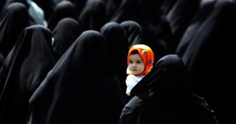 히잡을 착용한 이란 여성들. [게티이미지]