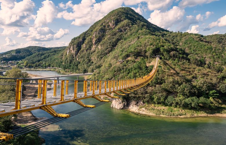 금산 월영산 출렁다리