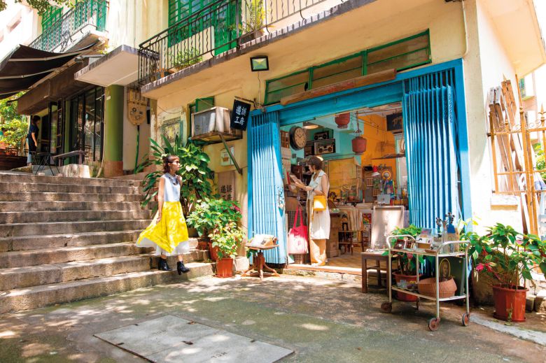 페리가 도착하는 셩완